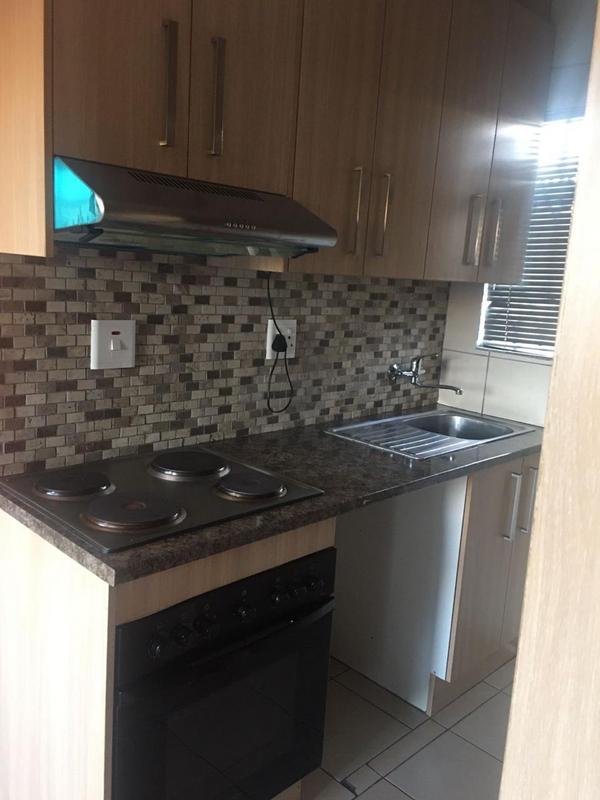 2 Bedroom Property for Sale in Fleurhof Gauteng