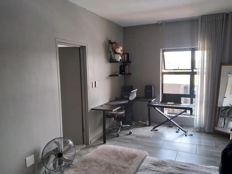 To Let 2 Bedroom Property for Rent in Milpark Gauteng