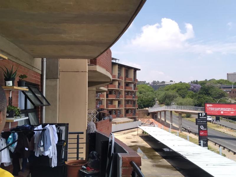 To Let 2 Bedroom Property for Rent in Milpark Gauteng