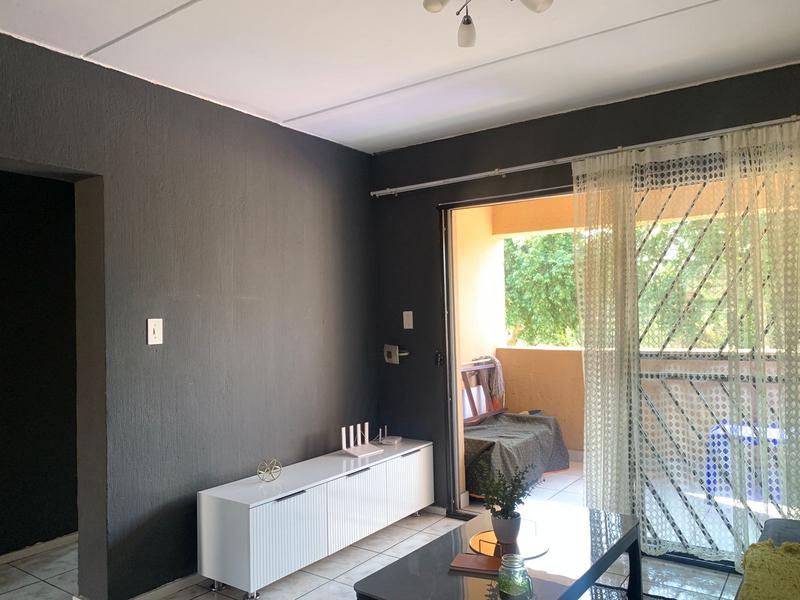 2 Bedroom Property for Sale in Vorna Valley Gauteng