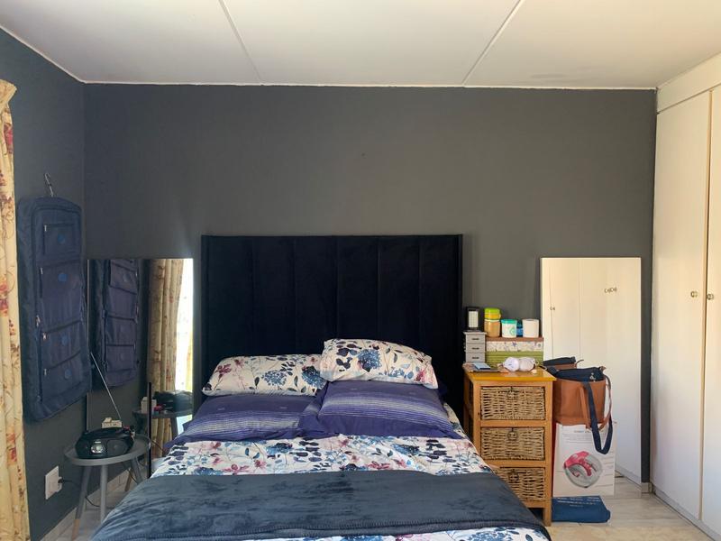 2 Bedroom Property for Sale in Vorna Valley Gauteng