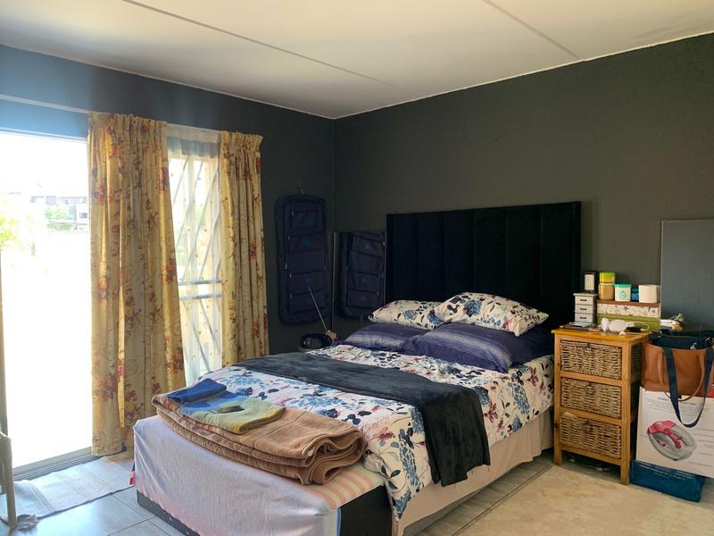 2 Bedroom Property for Sale in Vorna Valley Gauteng