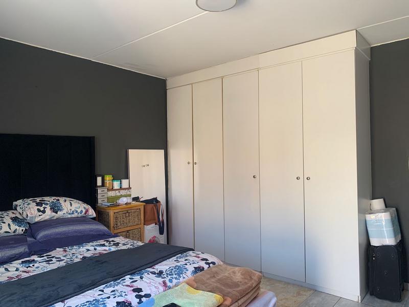 2 Bedroom Property for Sale in Vorna Valley Gauteng