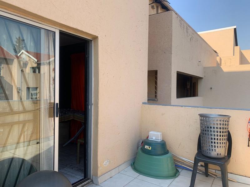 2 Bedroom Property for Sale in Vorna Valley Gauteng