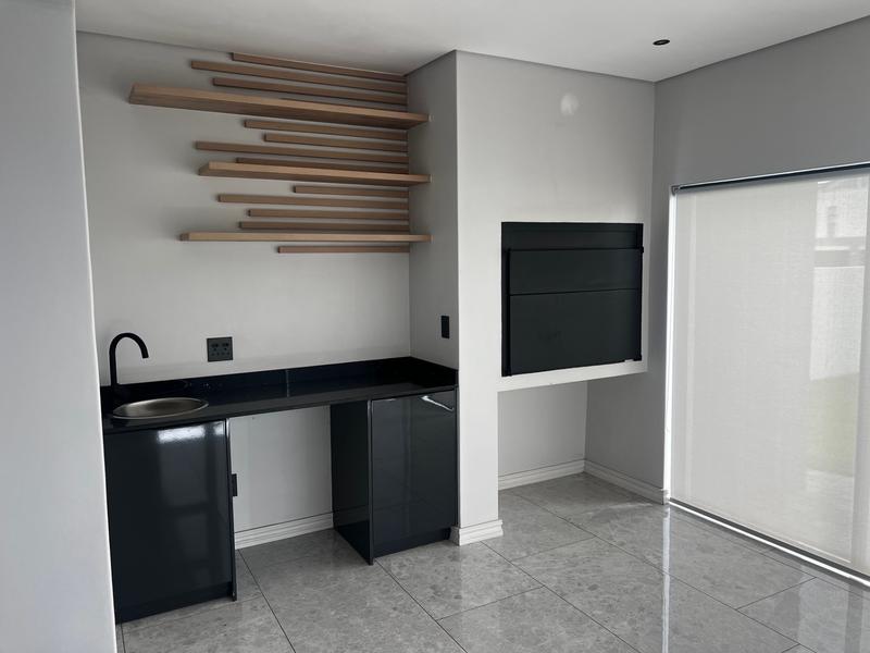 To Let 4 Bedroom Property for Rent in Midstream Heights Gauteng