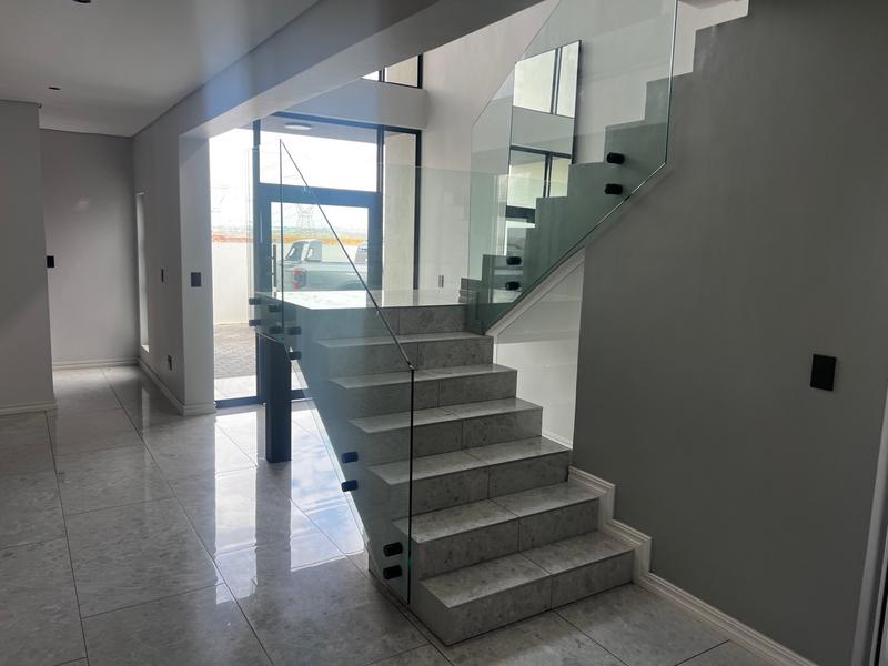 To Let 4 Bedroom Property for Rent in Midstream Heights Gauteng