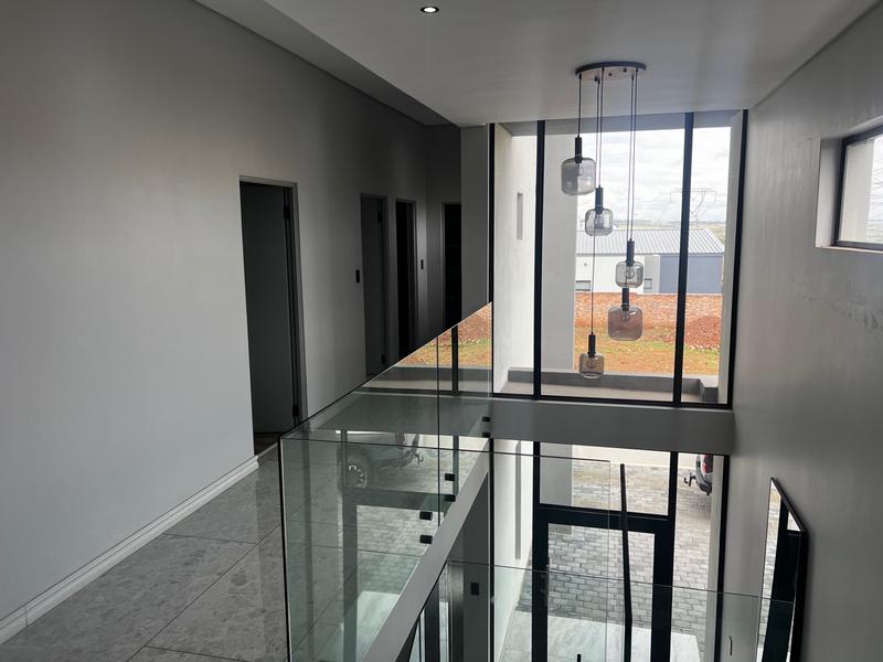 To Let 4 Bedroom Property for Rent in Midstream Heights Gauteng