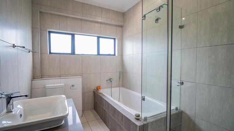 3 Bedroom Property for Sale in Midstream Meadows Gauteng