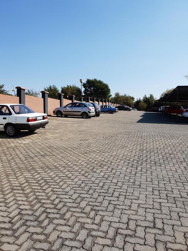 To Let 2 Bedroom Property for Rent in Weltevreden Park Gauteng