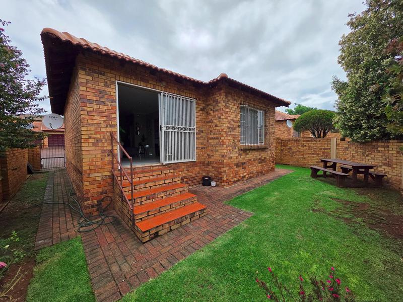 2 Bedroom Property for Sale in Willowbrook Gauteng