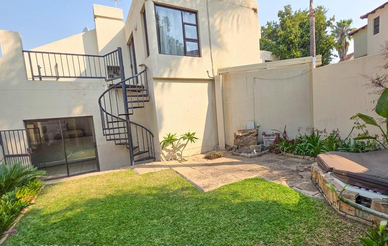 2 Bedroom Property for Sale in Magaliessig Gauteng