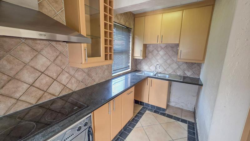 2 Bedroom Property for Sale in Magaliessig Gauteng