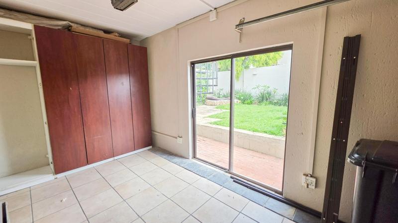 2 Bedroom Property for Sale in Magaliessig Gauteng
