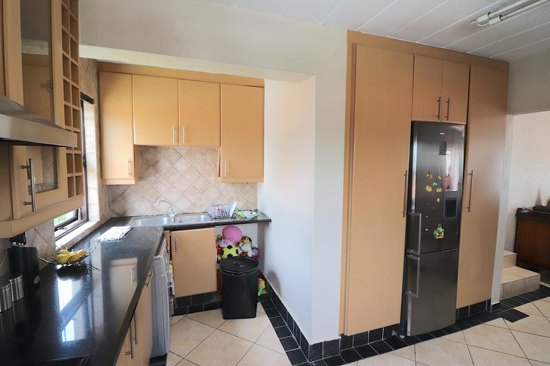 2 Bedroom Property for Sale in Magaliessig Gauteng