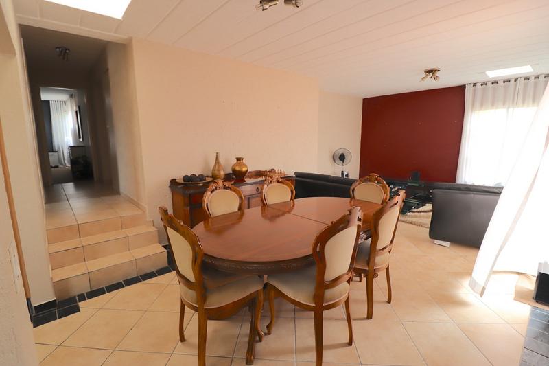 2 Bedroom Property for Sale in Magaliessig Gauteng