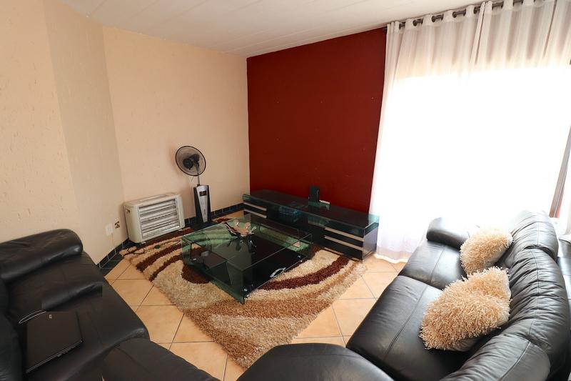 2 Bedroom Property for Sale in Magaliessig Gauteng