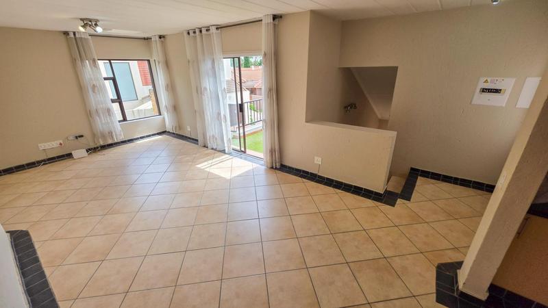 2 Bedroom Property for Sale in Magaliessig Gauteng
