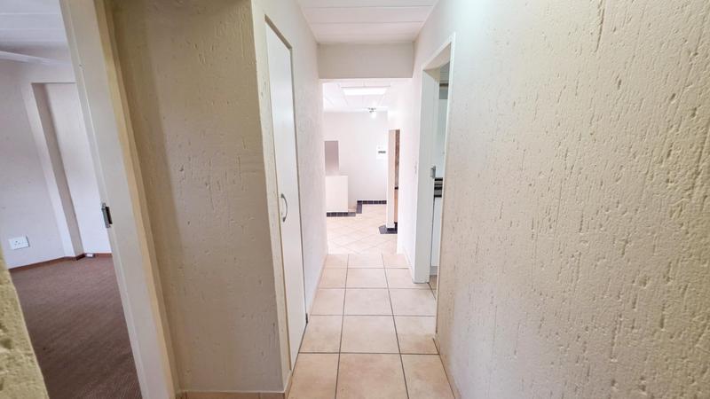 2 Bedroom Property for Sale in Magaliessig Gauteng