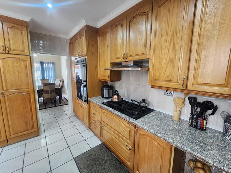 4 Bedroom Property for Sale in New Redruth Gauteng