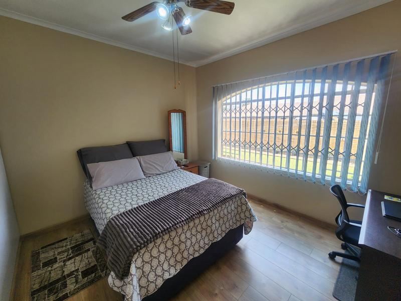 4 Bedroom Property for Sale in New Redruth Gauteng