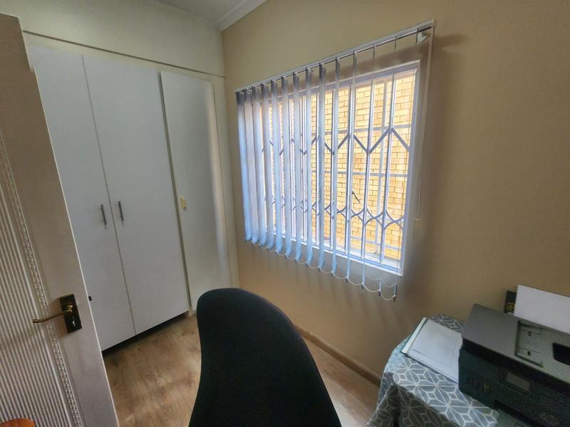 4 Bedroom Property for Sale in New Redruth Gauteng