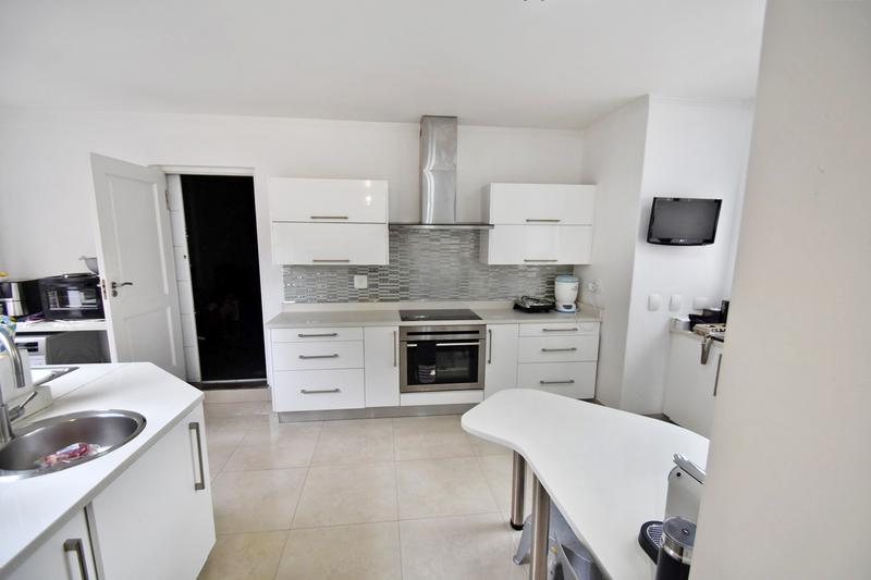 4 Bedroom Property for Sale in Morningside Gauteng