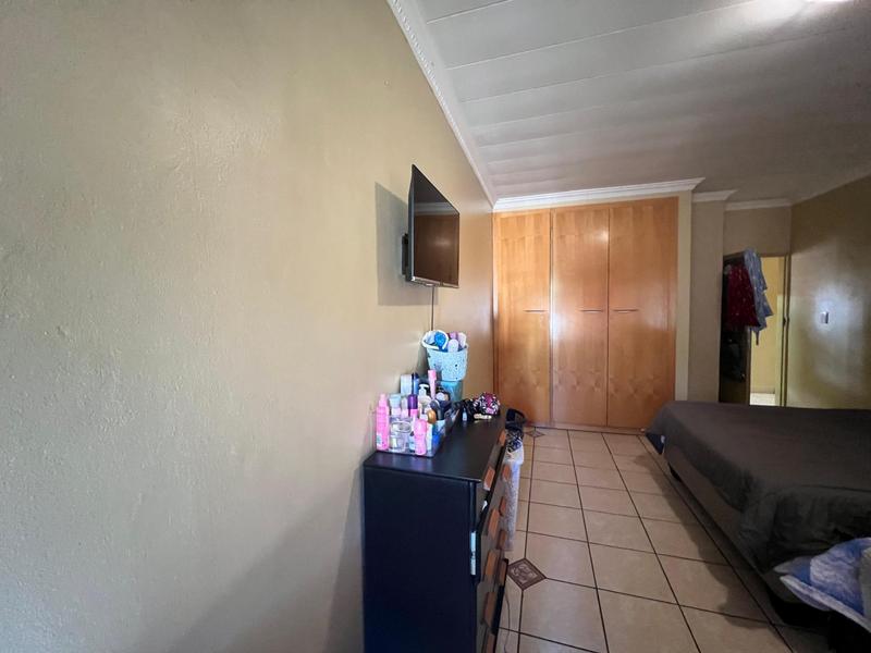 To Let 2 Bedroom Property for Rent in Erasmia Gauteng