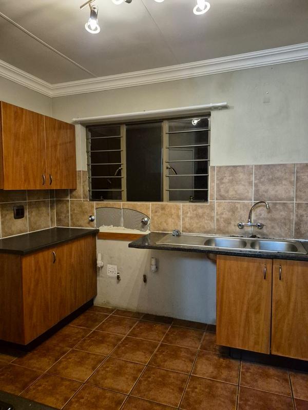 To Let 3 Bedroom Property for Rent in Amberfield Gauteng