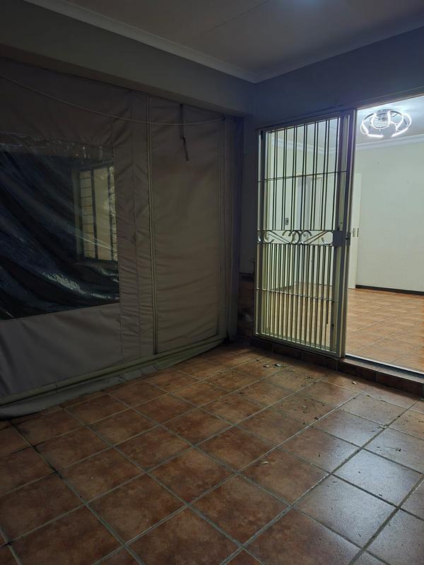 To Let 3 Bedroom Property for Rent in Amberfield Gauteng