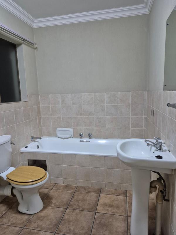 To Let 3 Bedroom Property for Rent in Amberfield Gauteng