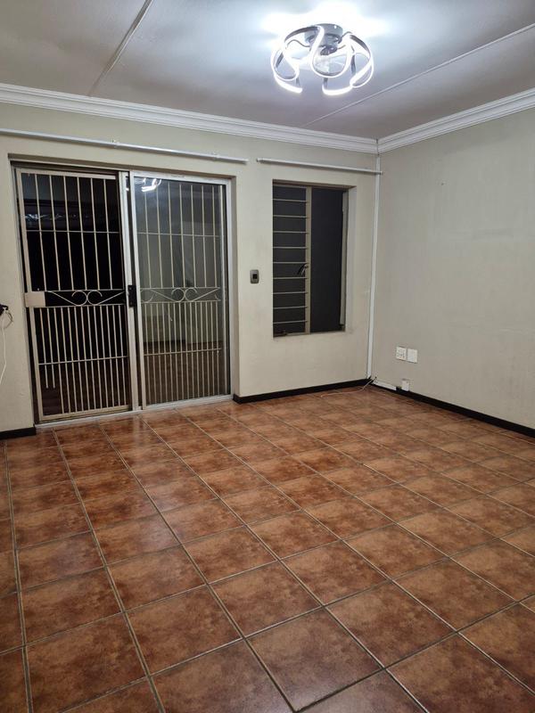 To Let 3 Bedroom Property for Rent in Amberfield Gauteng