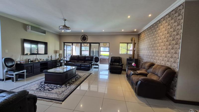 5 Bedroom Property for Sale in Raslouw Glen Gauteng