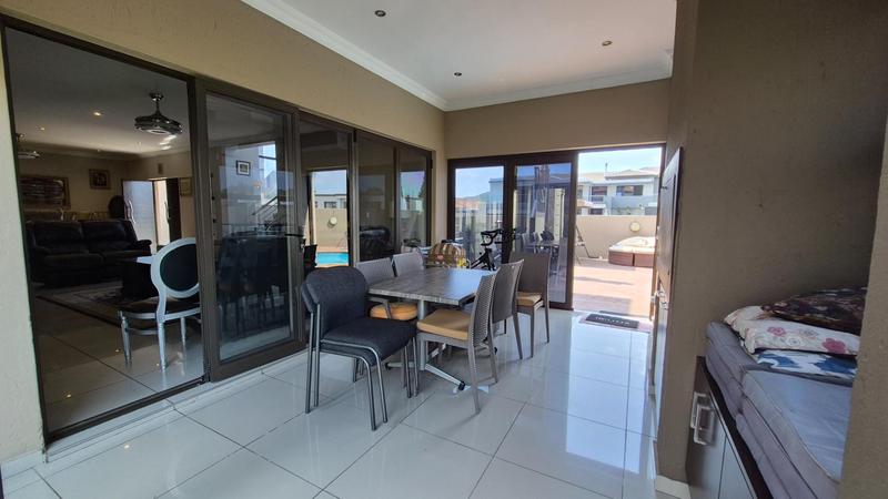 5 Bedroom Property for Sale in Raslouw Glen Gauteng