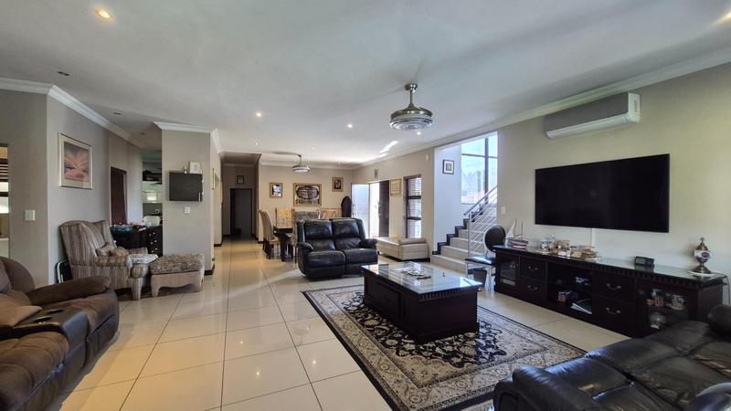 5 Bedroom Property for Sale in Raslouw Glen Gauteng