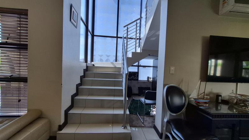 5 Bedroom Property for Sale in Raslouw Glen Gauteng