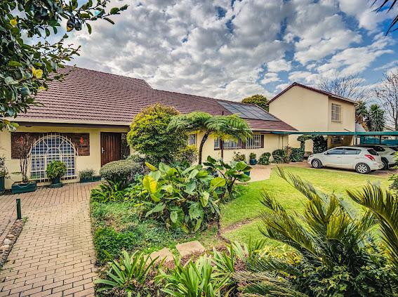 9 Bedroom Property for Sale in Brackenhurst Gauteng