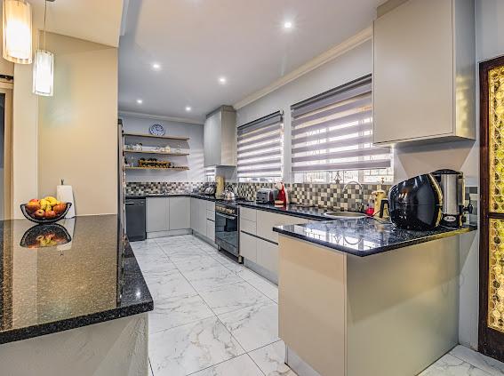 9 Bedroom Property for Sale in Brackenhurst Gauteng