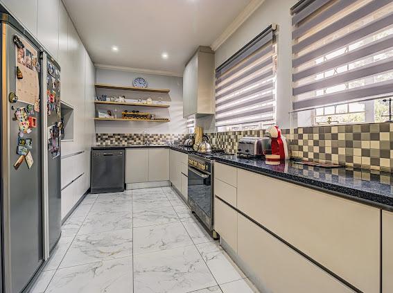 9 Bedroom Property for Sale in Brackenhurst Gauteng