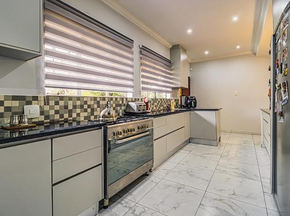 9 Bedroom Property for Sale in Brackenhurst Gauteng