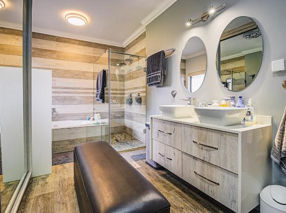 9 Bedroom Property for Sale in Brackenhurst Gauteng