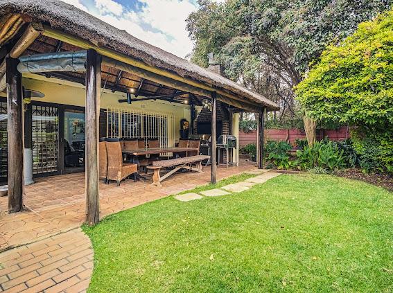9 Bedroom Property for Sale in Brackenhurst Gauteng
