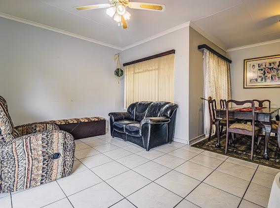 9 Bedroom Property for Sale in Brackenhurst Gauteng