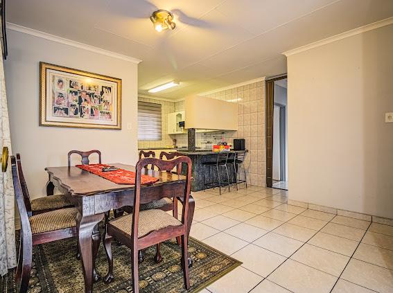 9 Bedroom Property for Sale in Brackenhurst Gauteng