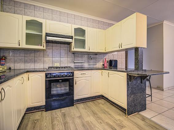 9 Bedroom Property for Sale in Brackenhurst Gauteng