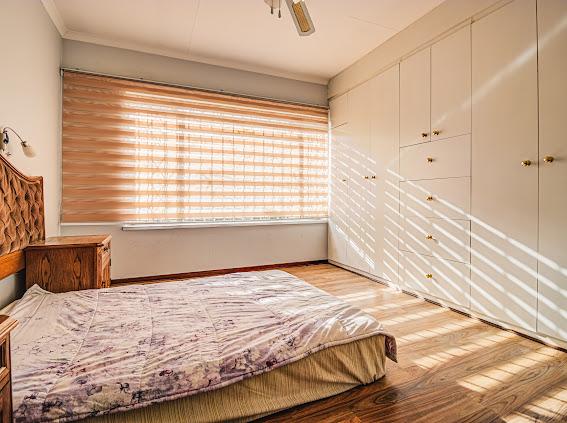 9 Bedroom Property for Sale in Brackenhurst Gauteng