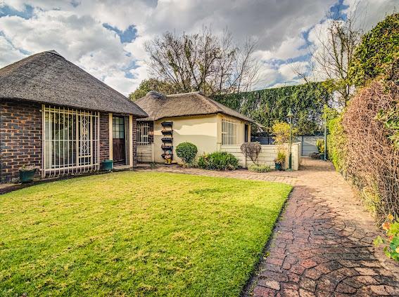 9 Bedroom Property for Sale in Brackenhurst Gauteng