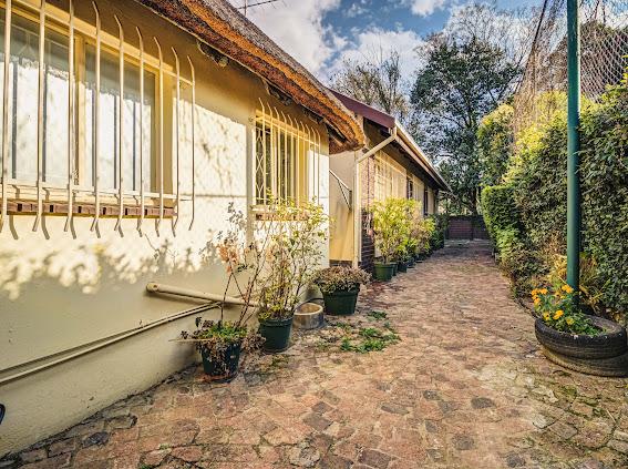 9 Bedroom Property for Sale in Brackenhurst Gauteng