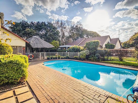 9 Bedroom Property for Sale in Brackenhurst Gauteng