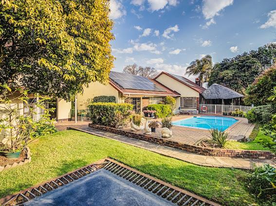 9 Bedroom Property for Sale in Brackenhurst Gauteng