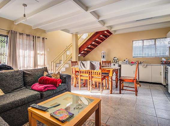 9 Bedroom Property for Sale in Brackenhurst Gauteng